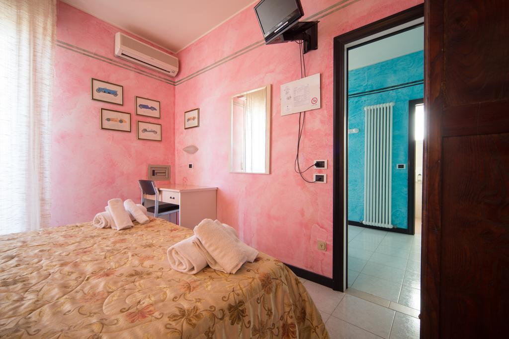 Amba Hotel Rimini Exterior photo