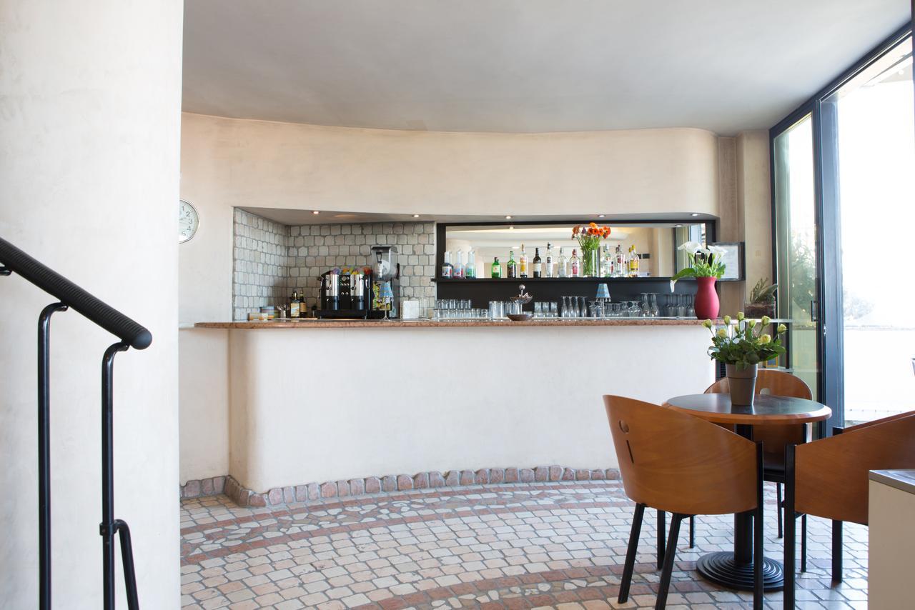 Amba Hotel Rimini Exterior photo