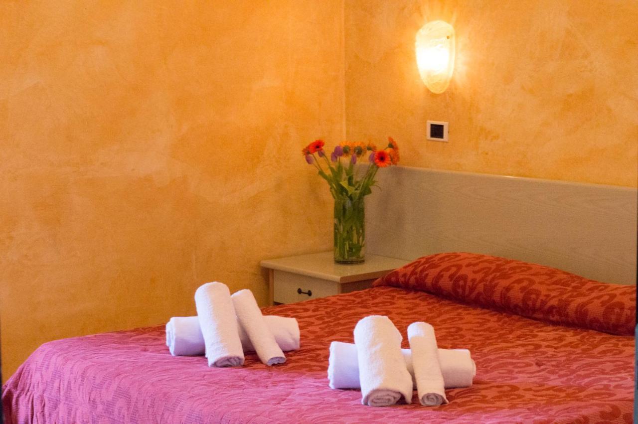 Amba Hotel Rimini Exterior photo